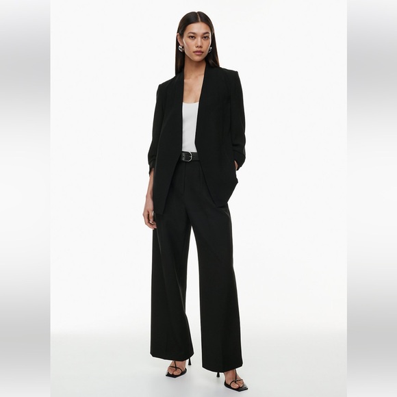 Aritzia Power Blazer - Picture 4 of 16